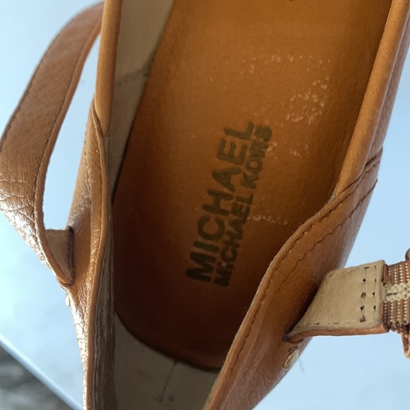 Women’s Michael Kors Heels Size 9M - Picture 4 of 6
